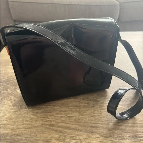 Escada Black and Gold Crossbody Bag with Structured Elegance - Picture 4 of 5